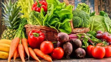 تباين أسعار الخضروات والفاكهة في أسواق البحيرة مع وصول التفاح لـ 80 جنيهاً